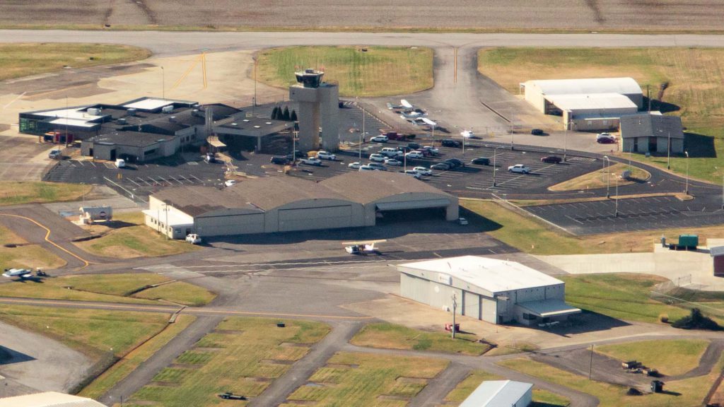 Owensboro-Daviess County Regional Airport Overhead